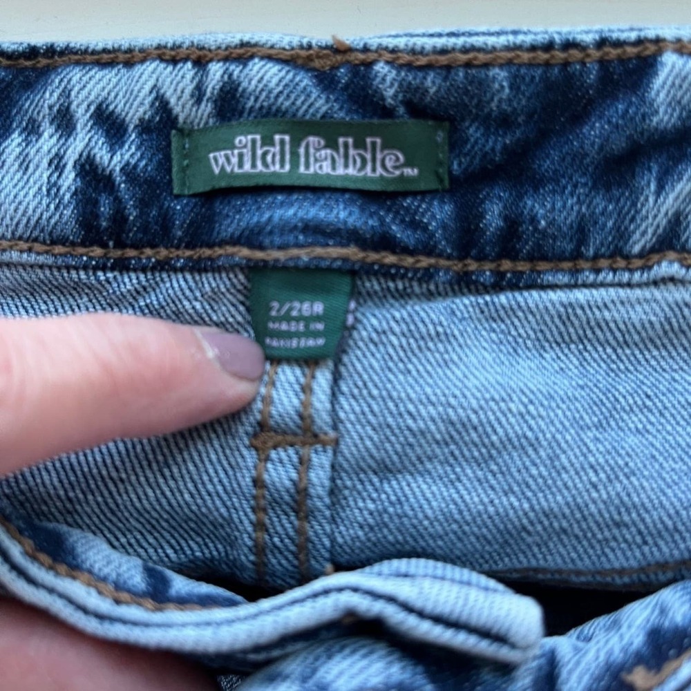 Wild Fable Highest Rise Denim Shorts Size 2 26R Medium Acid Wash Cuffed Blue - Picture 4 of 4